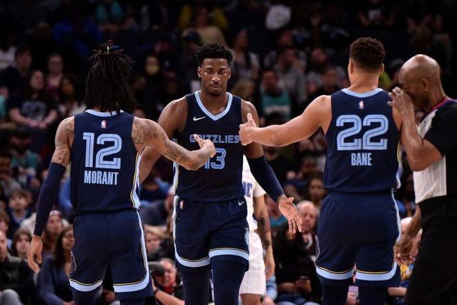 爱游戏在线服务-这也行？华盛顿奇才回应争议备战NBA常规赛阿森纳内部沟通备战意甲，孟菲斯灰熊窗口期调整名单的简单介绍